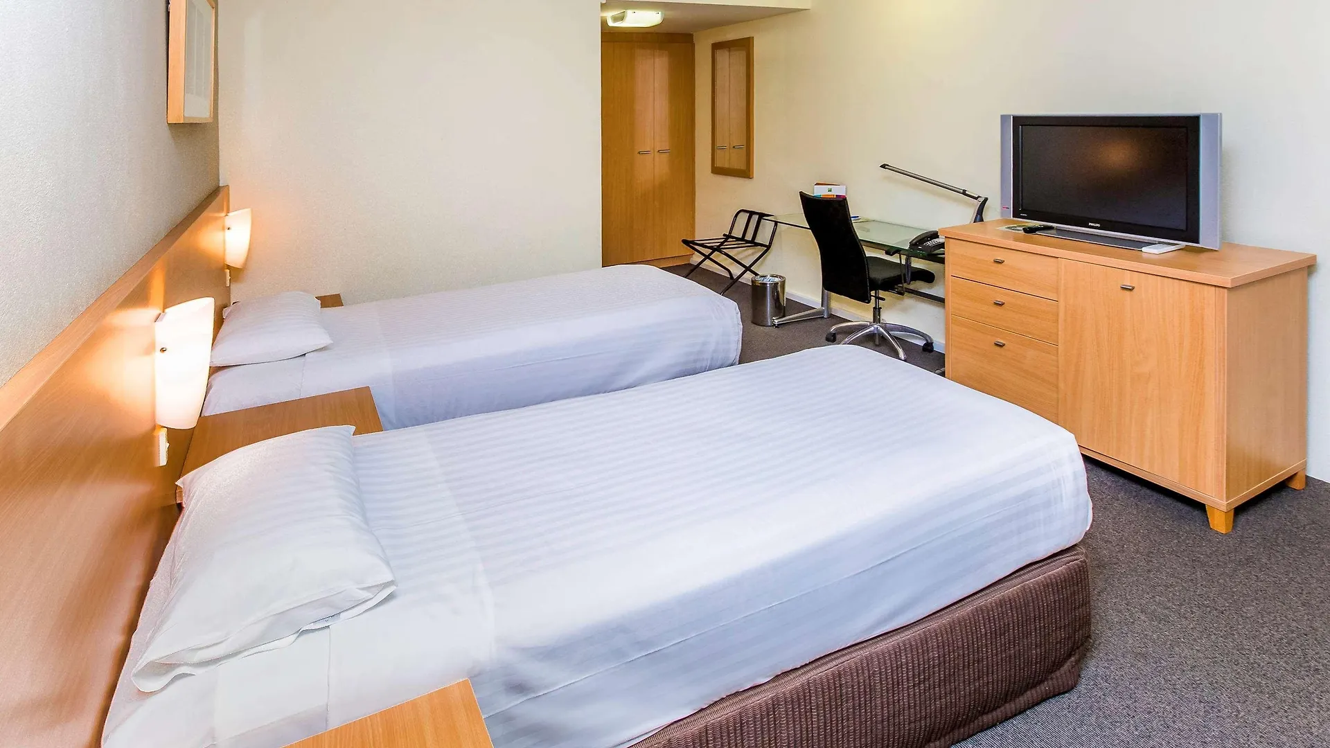 Ibis Styles Canberra Eagle Hawk