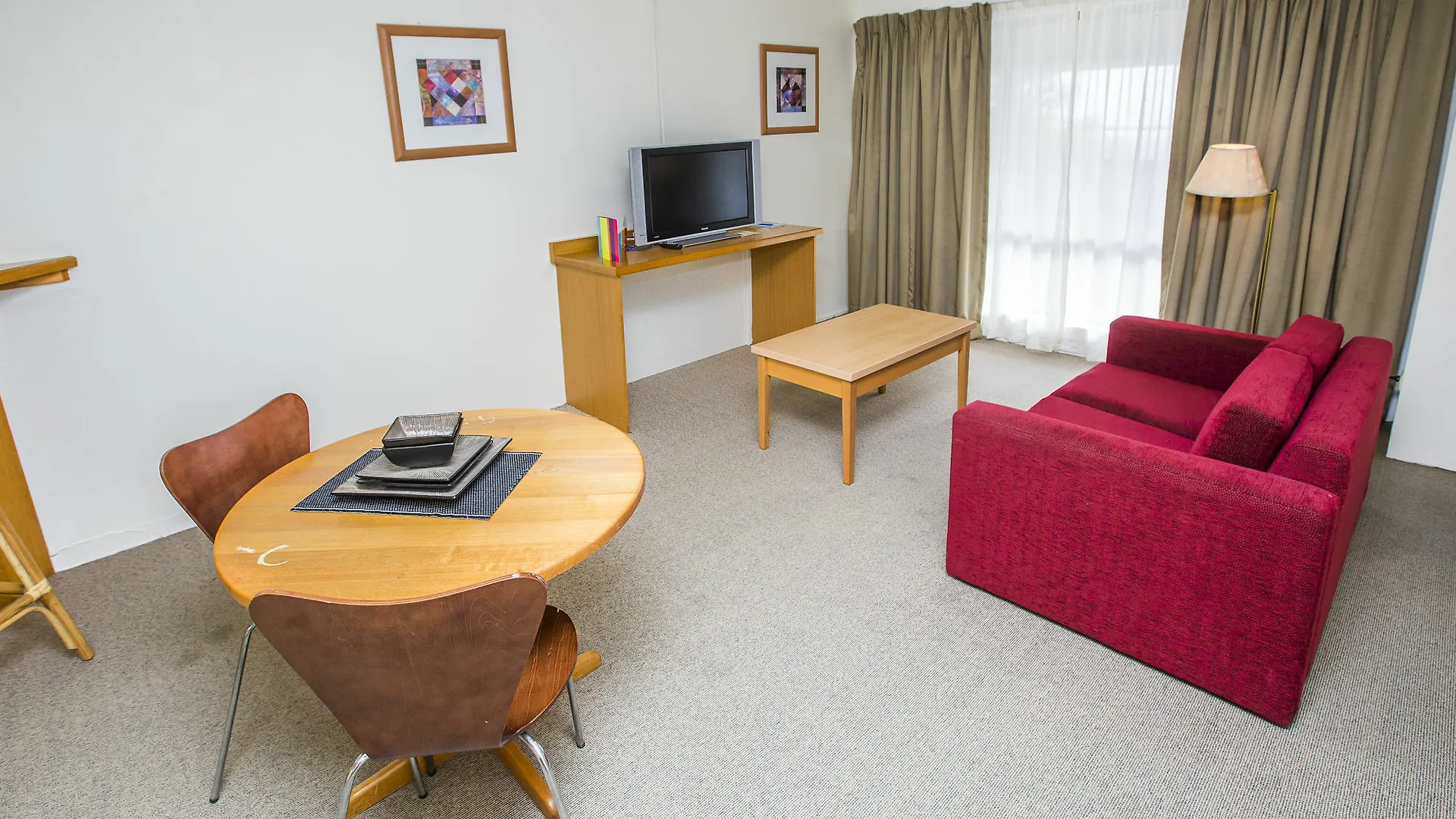 Ibis Styles Canberra Eagle Hawk Отель