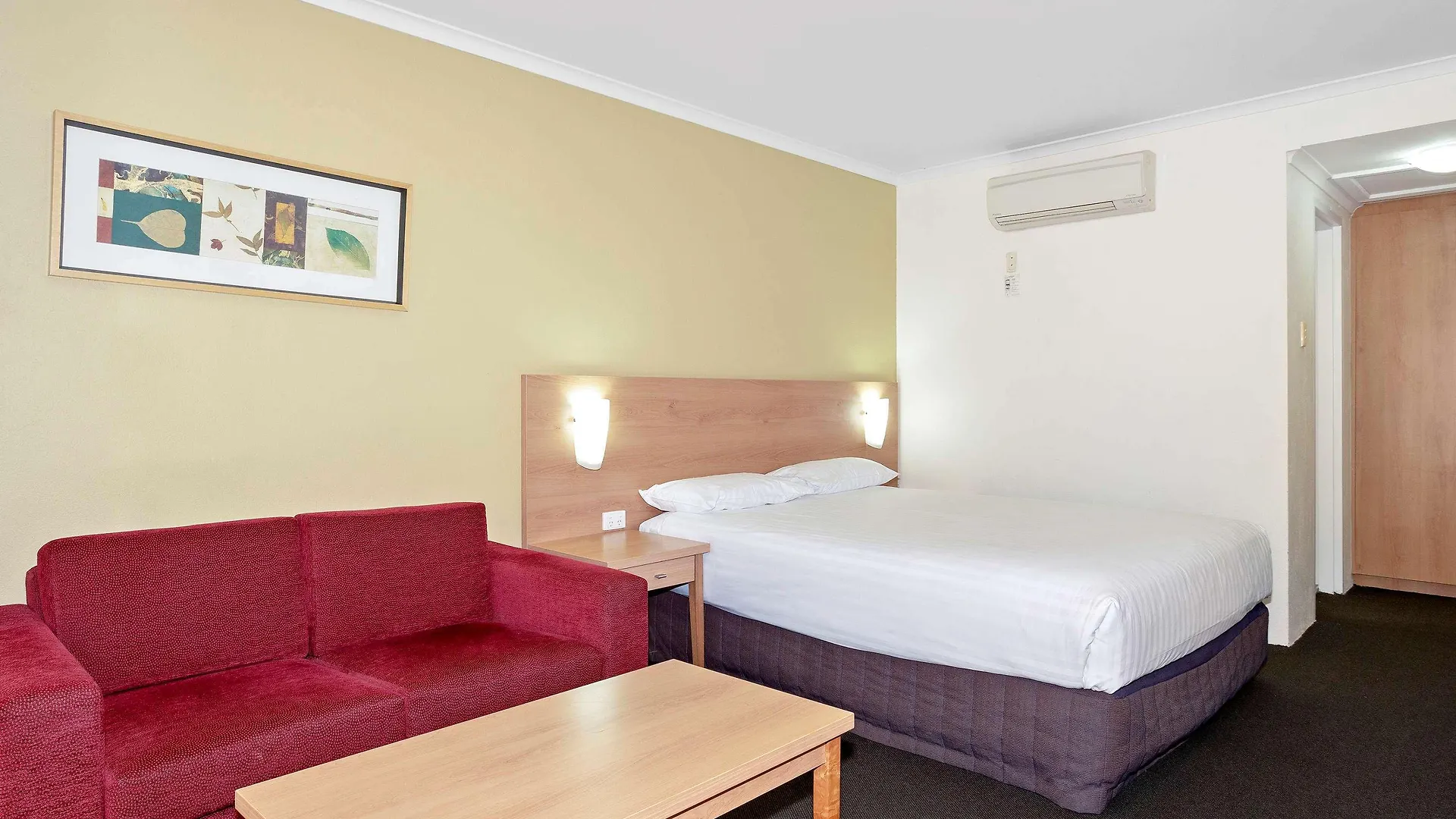 **** Hotel Ibis Styles Canberra Eagle Hawk Australia