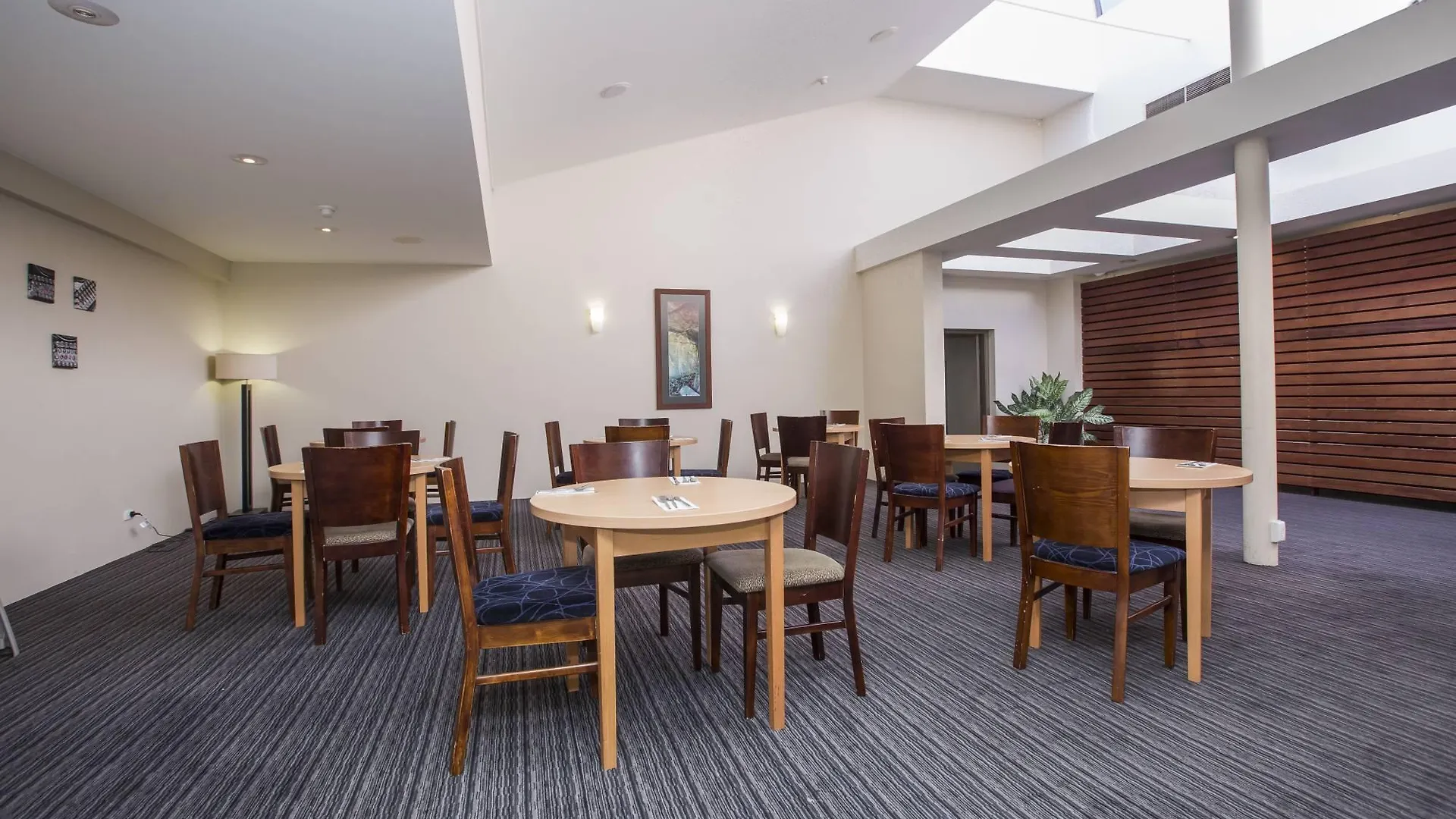 Ibis Styles Canberra Eagle Hawk
