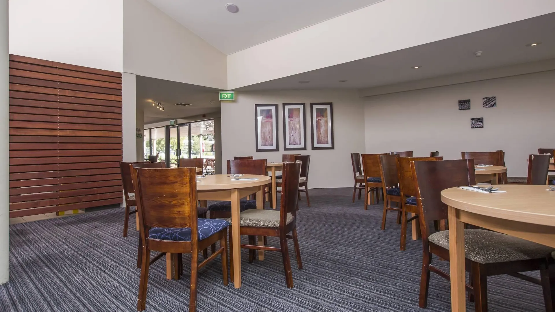 Ibis Styles Canberra Eagle Hawk