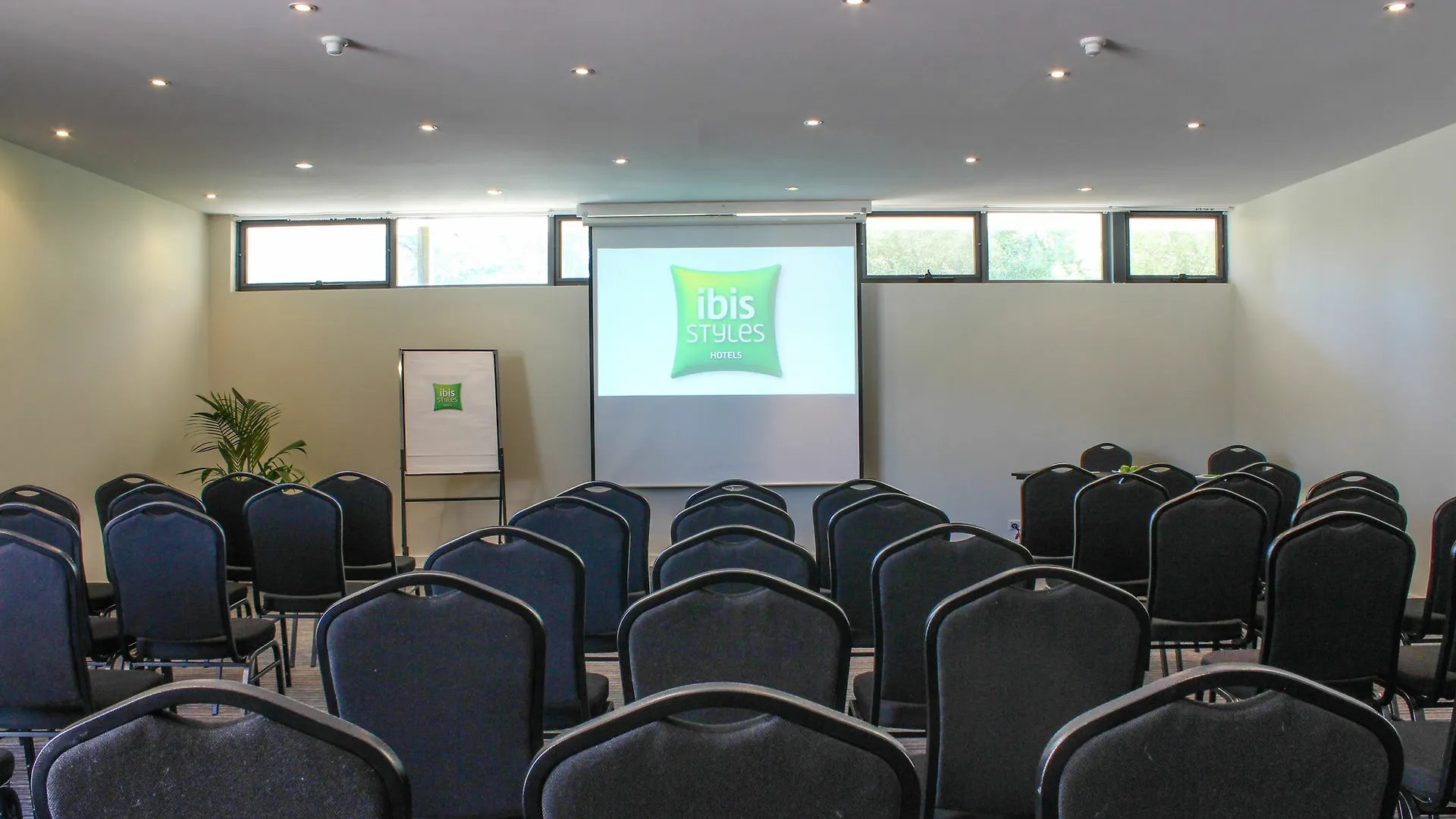 **** Hotel Ibis Styles Canberra Eagle Hawk Australia
