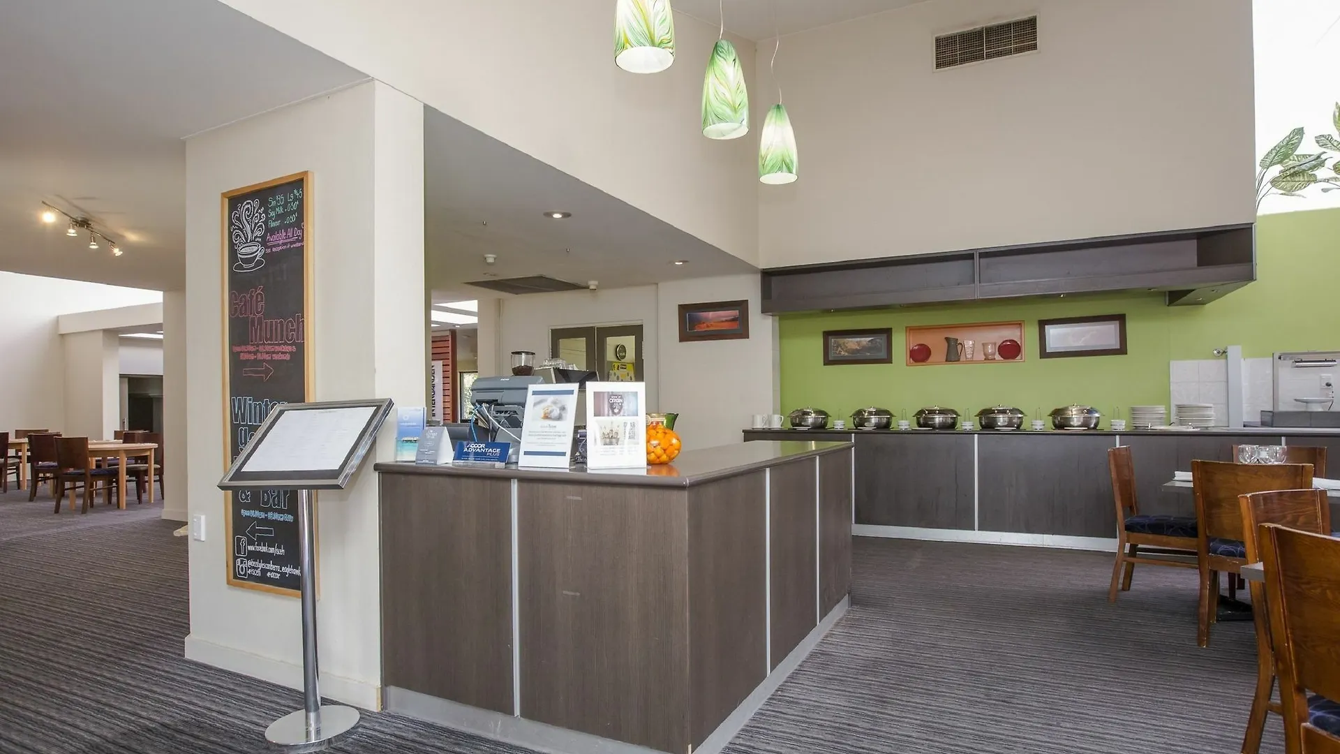 Ibis Styles Canberra Eagle Hawk 4*,