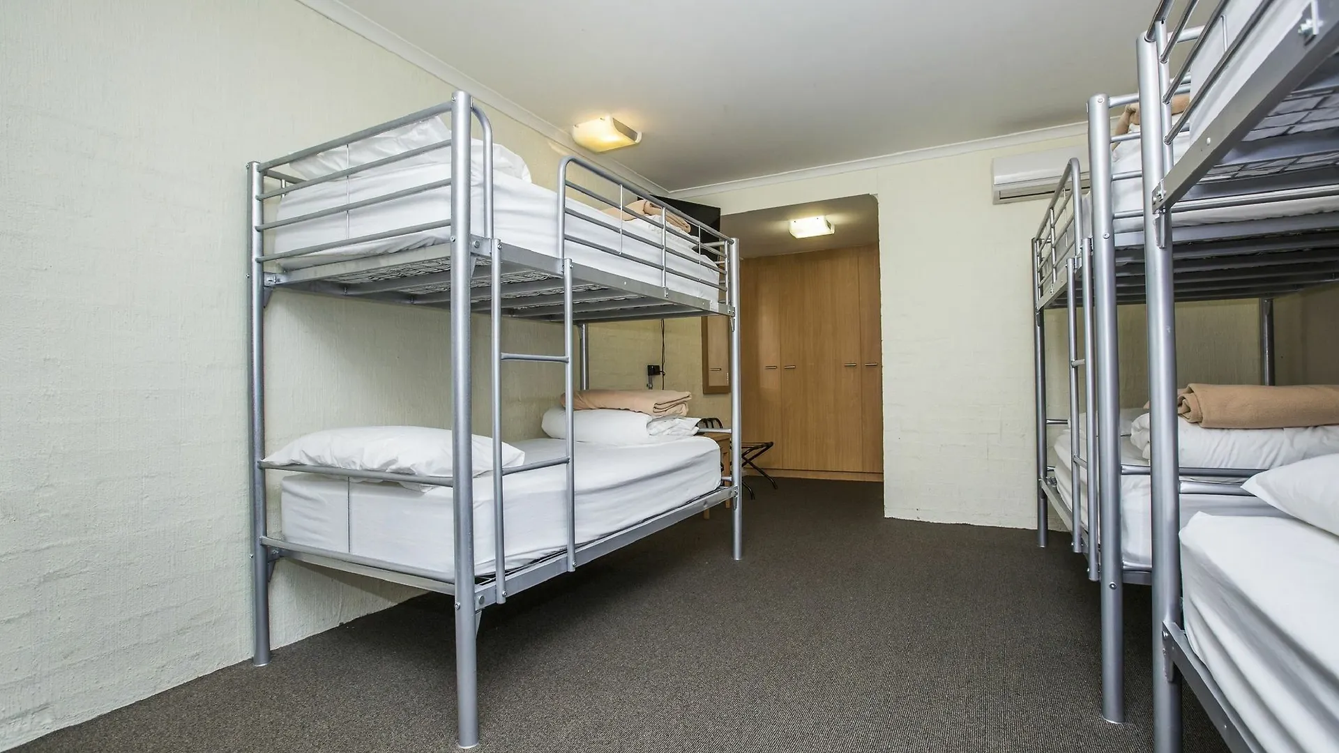 Ibis Styles Canberra Eagle Hawk Australia